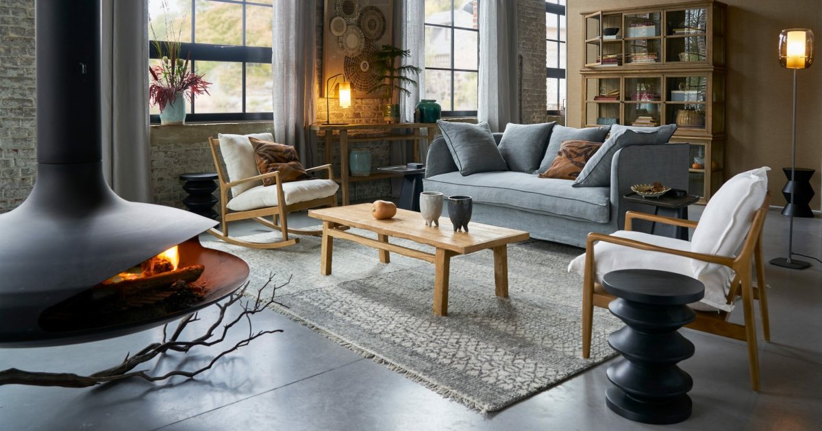 coin lecture cosy avec fauteuil confortable