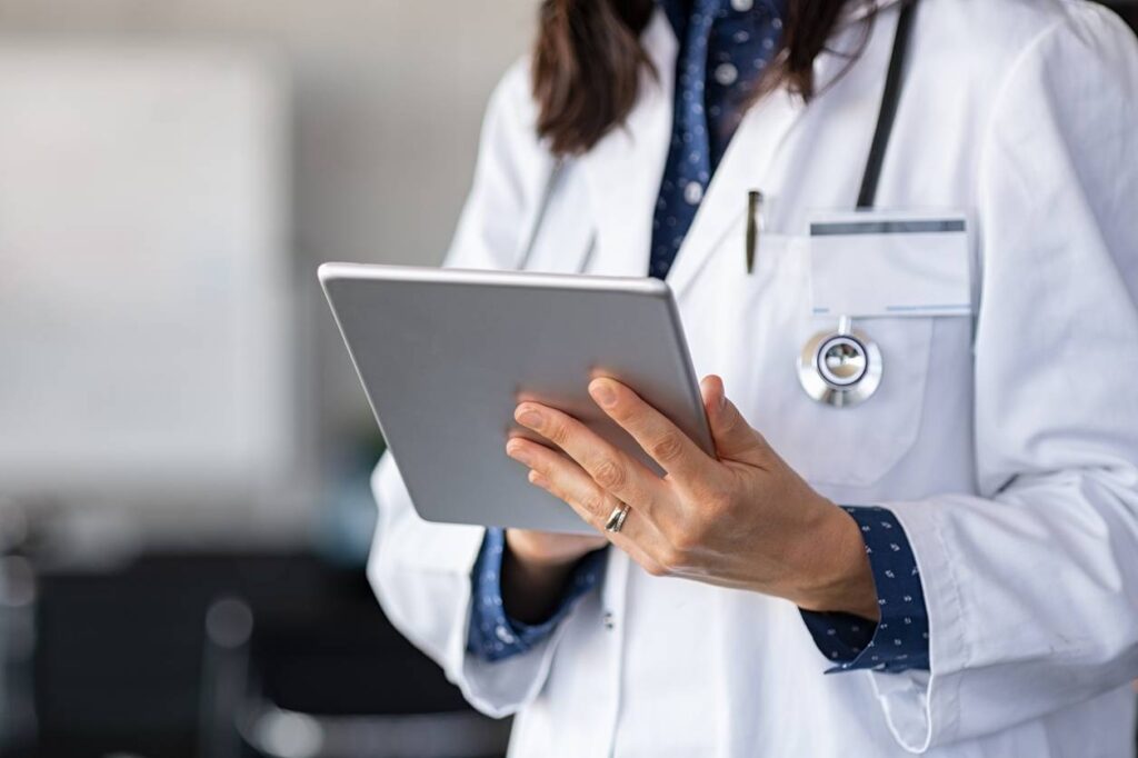 Blouse médicale pour femme