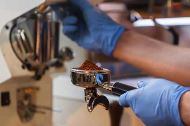 Une machines à café à grain